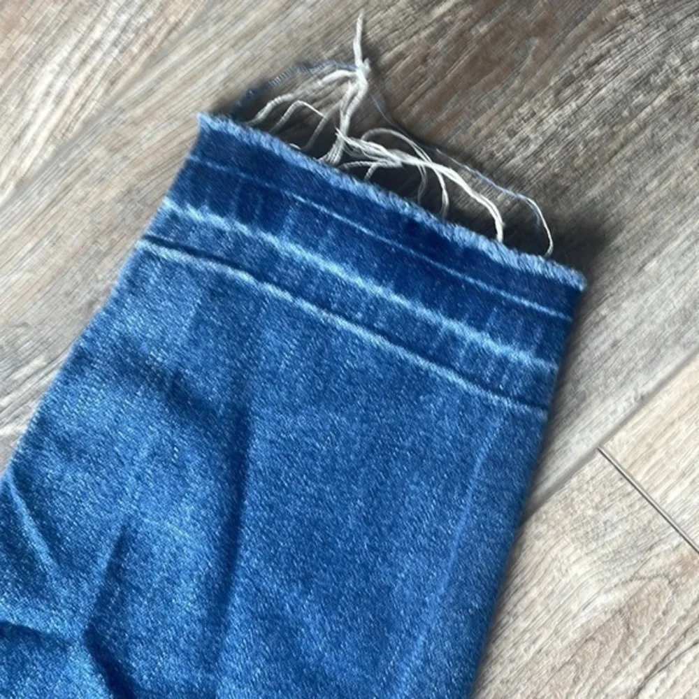 Kenneth Cole jeans size 2 black & blue denim stretch jeans 2 pairs